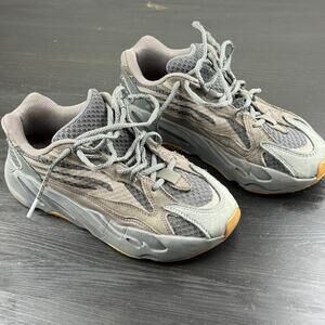 Yeezy 700 V2 Geode Men 6